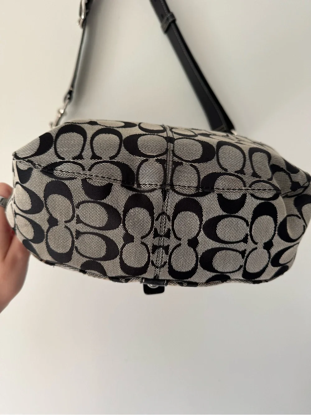 Coach Chelsea Signature Black Canvas Shoulder Tote Bag Purse